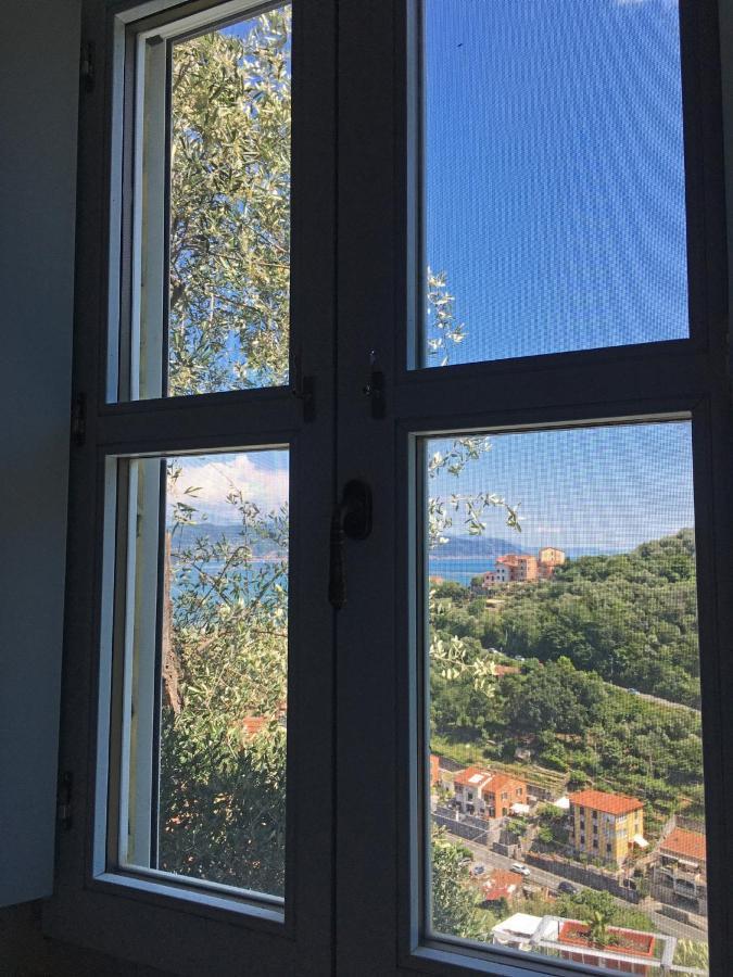 La Terrazza Con L'Ulivo - Guesthouse Con Terrazza E Vista Sul Golfo Dei Poeti لا سبيتسْيا المظهر الخارجي الصورة